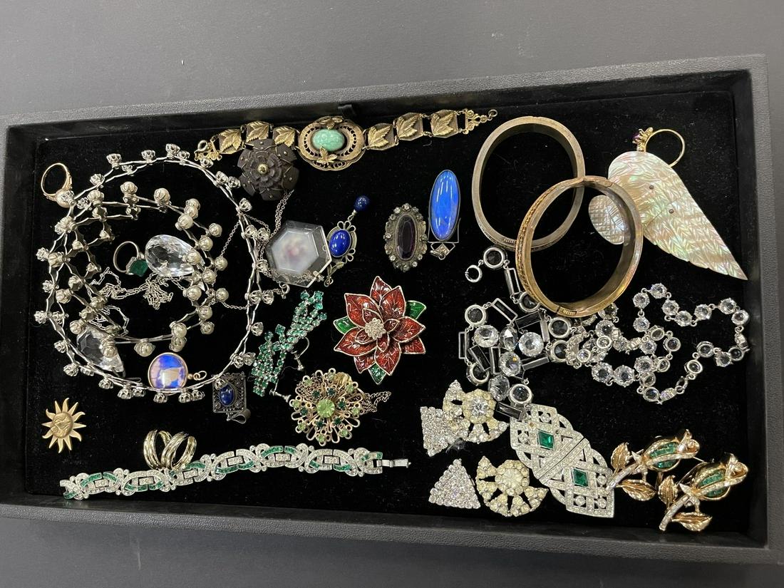 Box Lot of Misc Costume Jewelry (1 of 1)