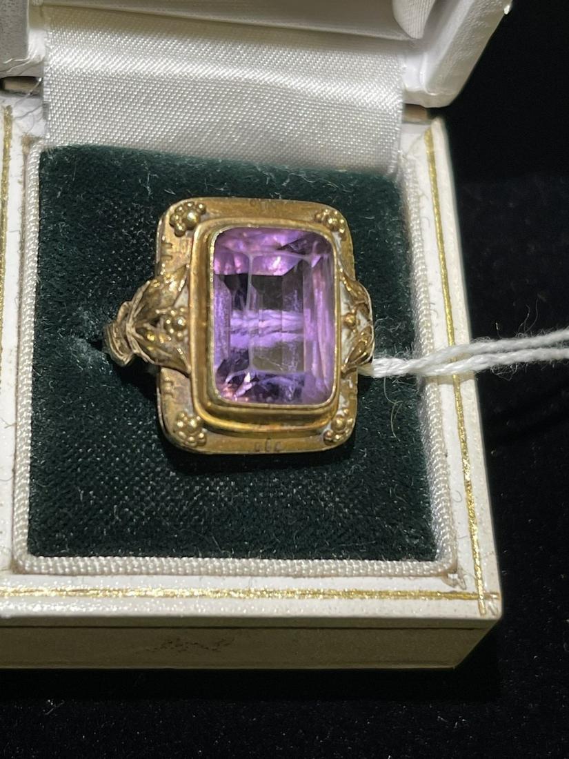 Unmarked Gold Ring w/ Amethyst (1 of 2)