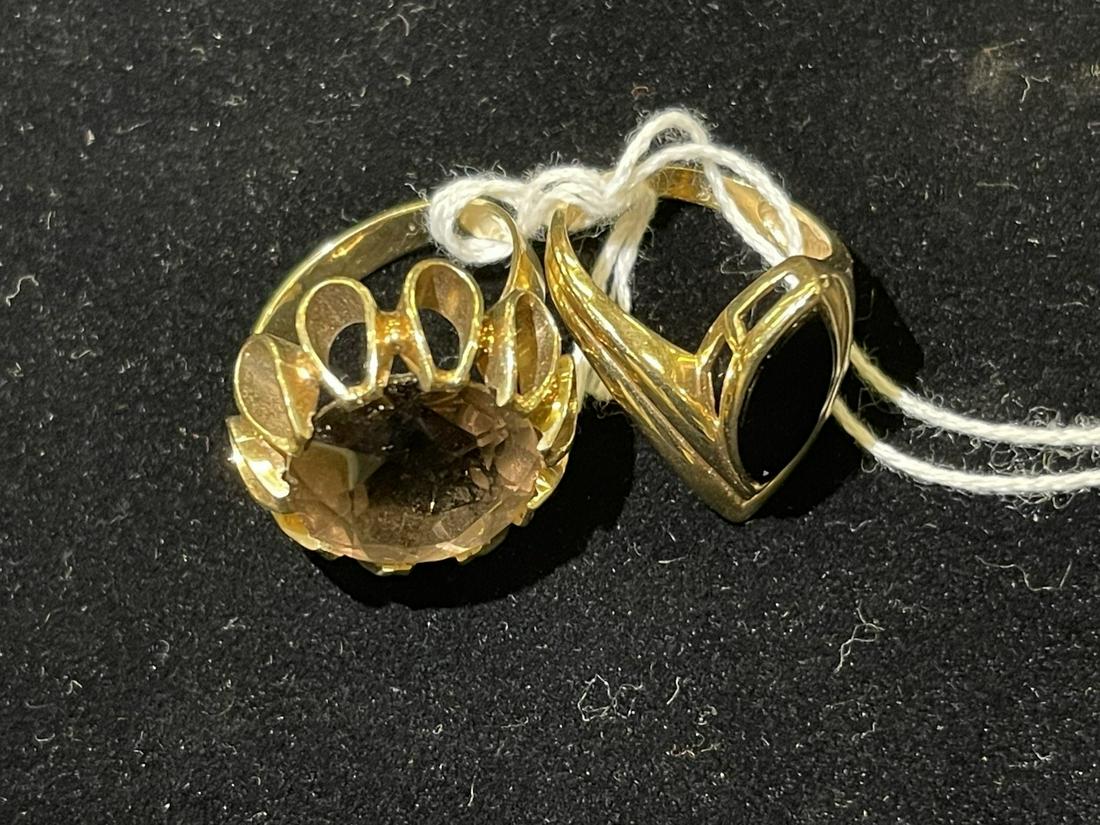 2 14k Gold Rings incl 1 w/ black onyx stone (1 of 2)