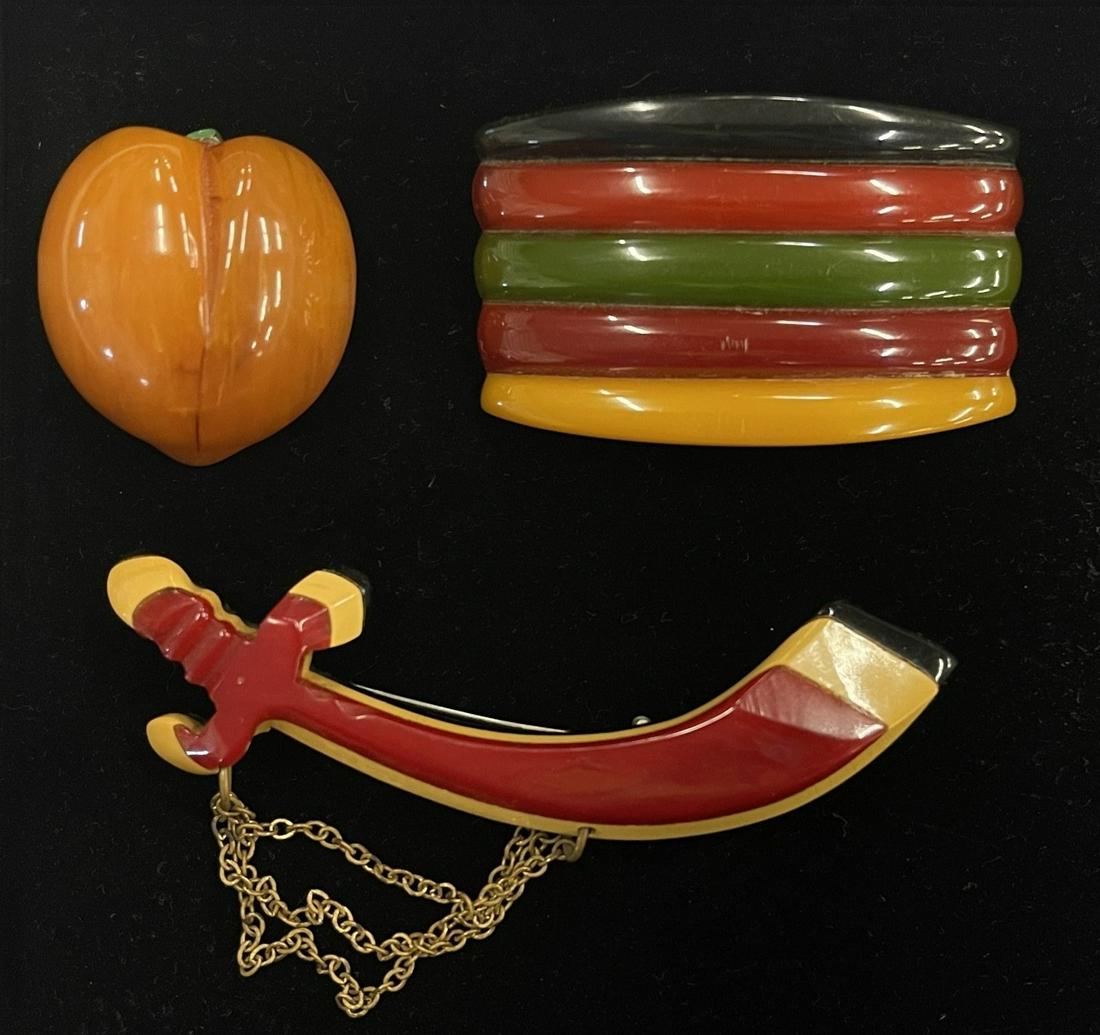3pcs Bakelite incl multi color pin etc (1 of 7)