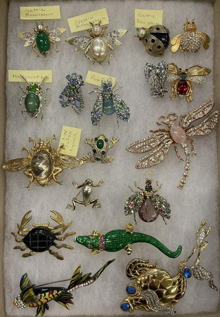 Tray of Costume Jewelry incl. Mostly Bugs, etc: Tray of Costume Jewelry incl. Mostly Bugs, Bees, Dragonflies, Crab, etc incl. Nettie Rosenstein, Holly Craft, Stanley Hagler, etc -