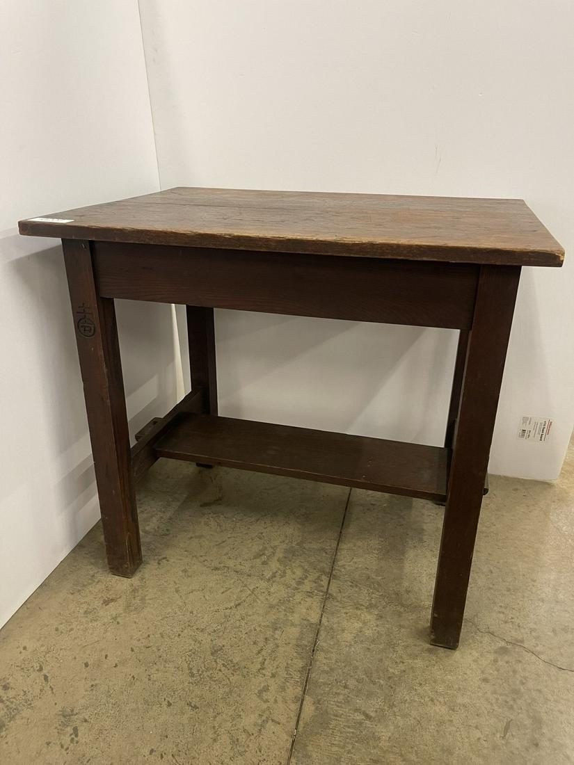 Roycroft Side Table w/ Stamped Roycroft Orb (1 of 6)