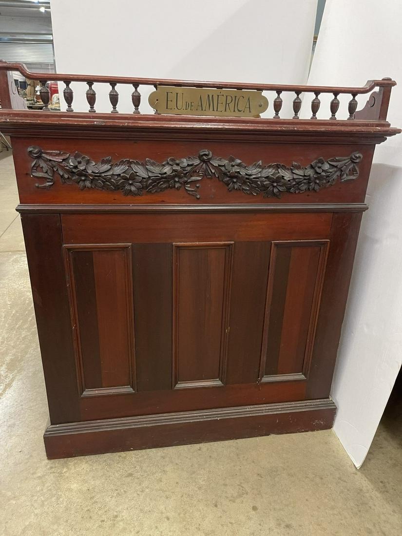 Late 1800s- Early 1900s Mahogany Desk: Mahogany Desk Used at the Conference in La Haye 1907, "Deuxieme Conference De La Paix" - on front plaque "E.U. de America" with booklet, stationary, etc - Approx. 33 1/2" x 26 1/2" x 37 1/2"
