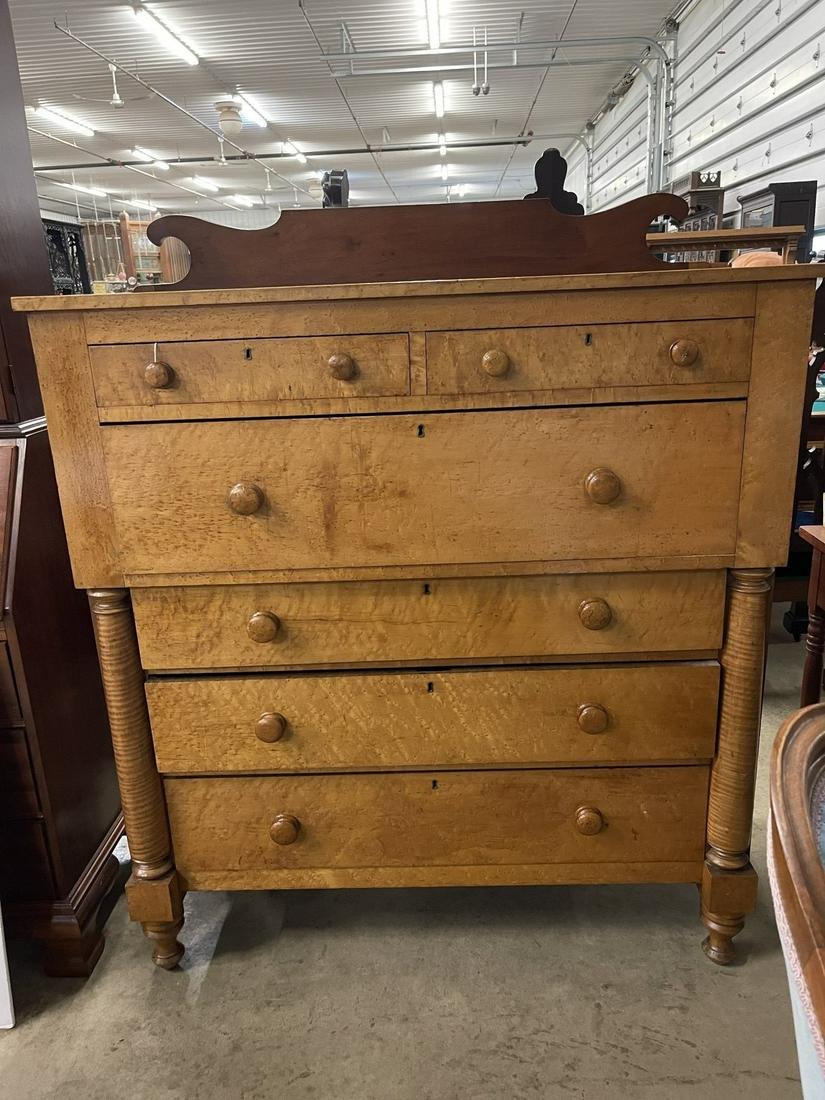 Early Birds-Eye Maple Dresser w/ 6 Drawer (1 of 8)