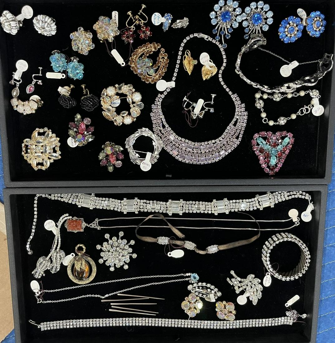 2 Trays Rhinestone Jewelry (1 of 11)
