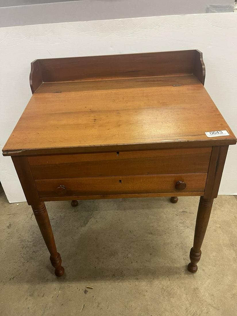 Postmaster Style Lift Top Desk (1 of 14)