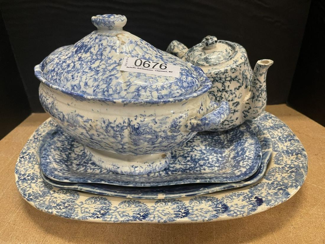 Spongeware Lot incl. Covered Casserole (1 of 11)