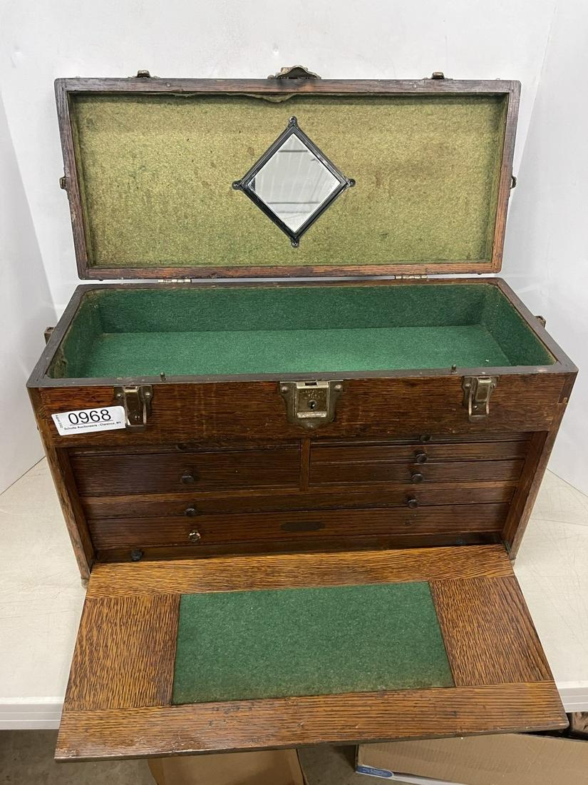 H. Gerstner & Sons Oak Machinist Box (1 of 11)