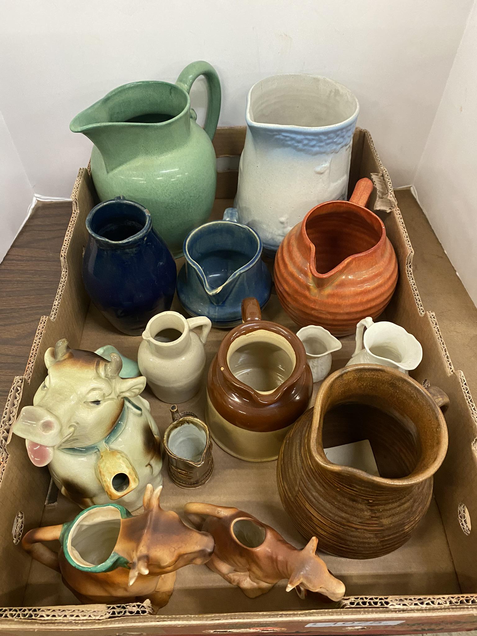 Box incl Pottery Pitchers, Cow Cream Containers (1 of 10)