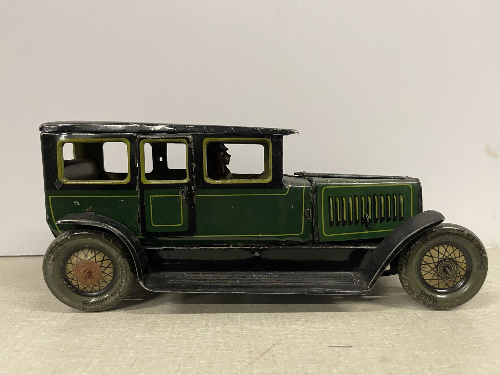 DRP Tin Limousine Toy Car: DRP Tin Limousine Toy Car -