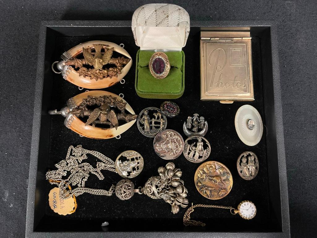 Group of Buttons, Buckle with birds etc (1 of 8)