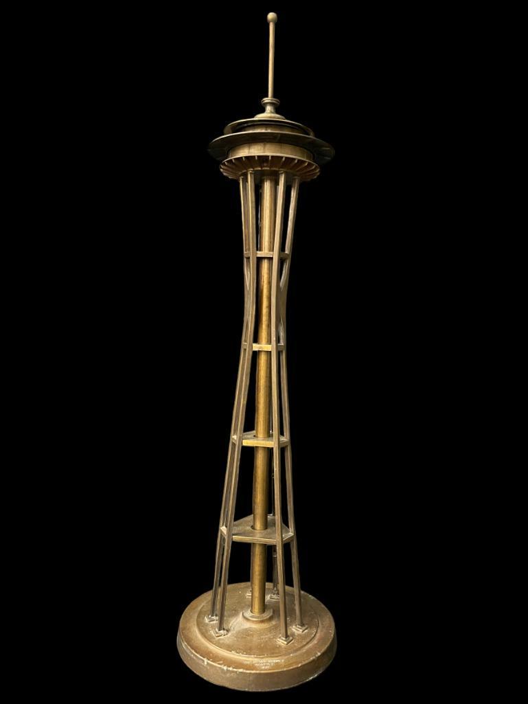 1962 Seattle Worlds Fair Space Needle Floor Ashtray (1 of 8)