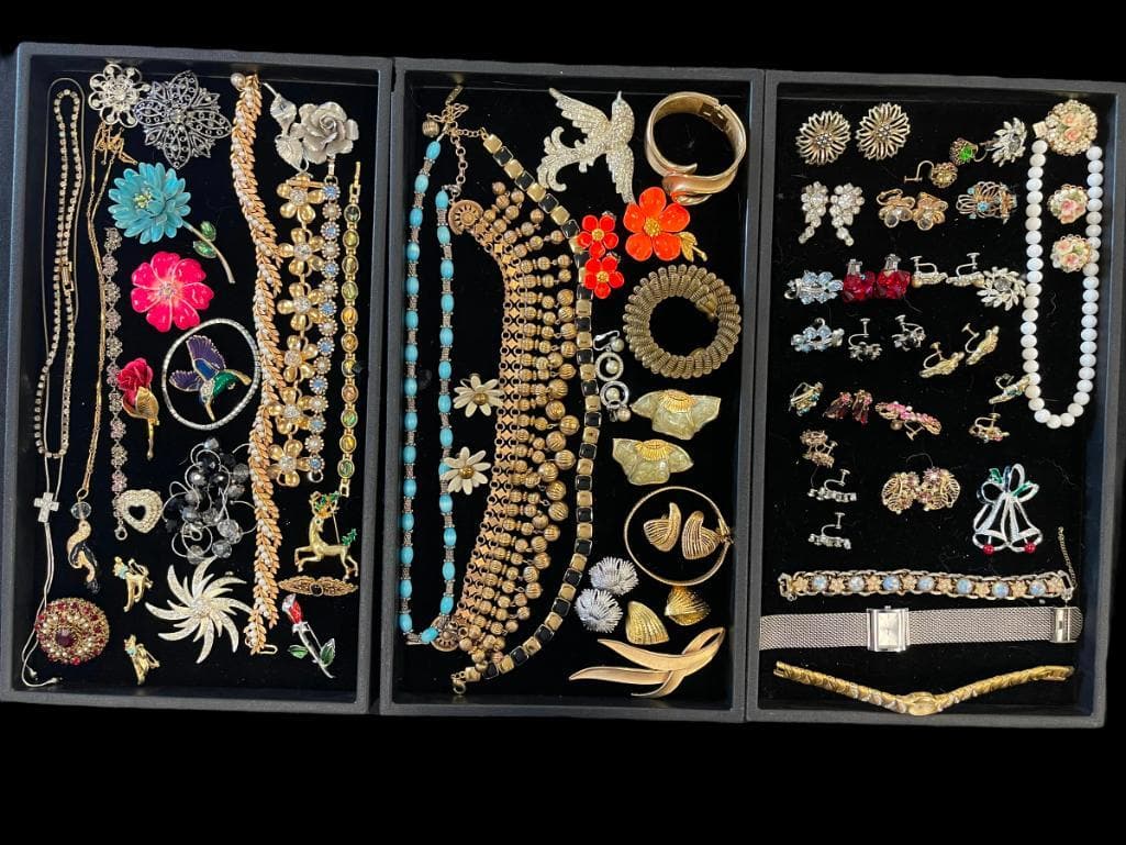 Costume Jewelry incl. Watches (1 of 16)