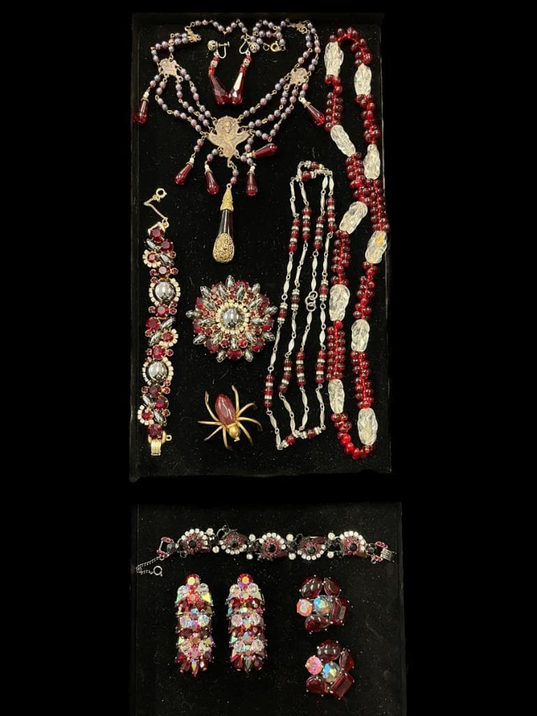 Costume Jewelry incl. Schiaparelli, etc. (1 of 10)