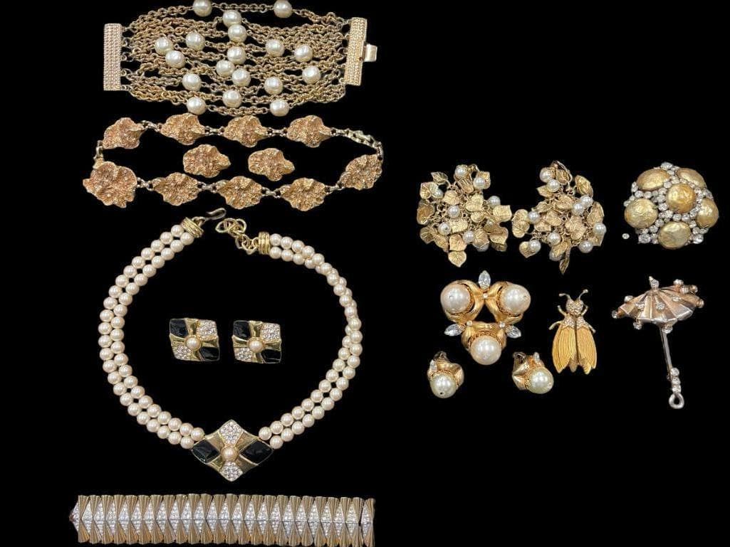 Costume Jewelry incl. Monet, etc.: Group of costume jewelry incl. unsigned Schreiner pin, Monet necklace & earrings, etc., Also incl. Pennino, Hattie Carnegie, Scaasi, Carolee, Boucher. Collection of Carole Tanenbaum.