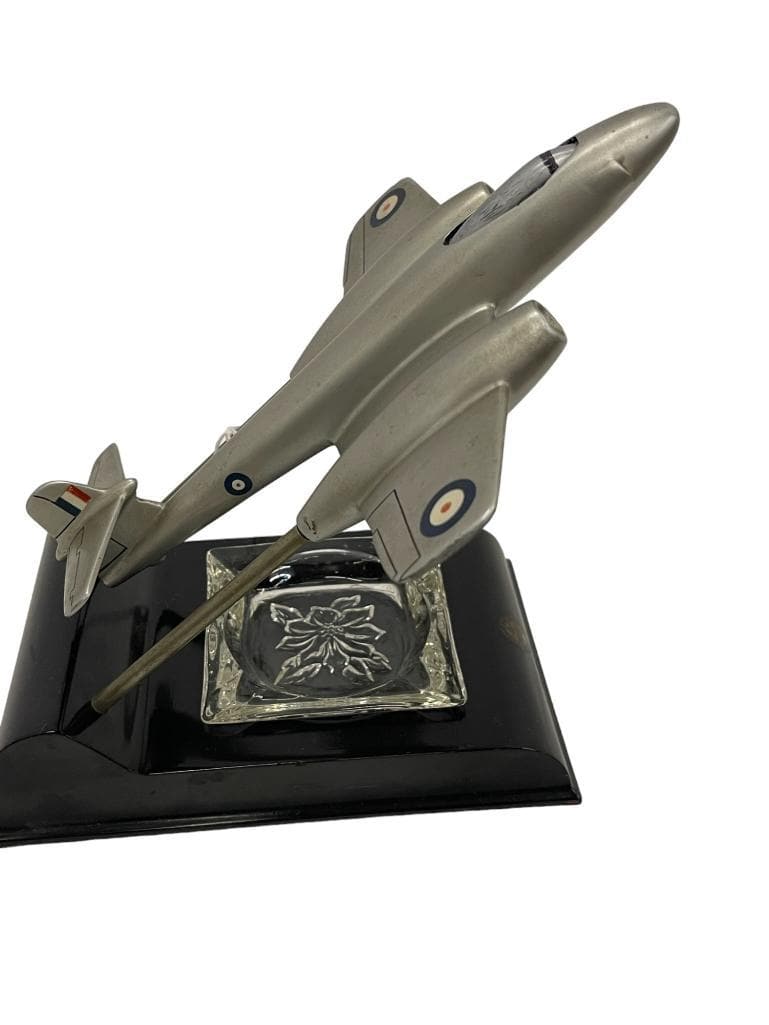 Vintage Gloster Meteor 5 Desk Plane (1 of 4)