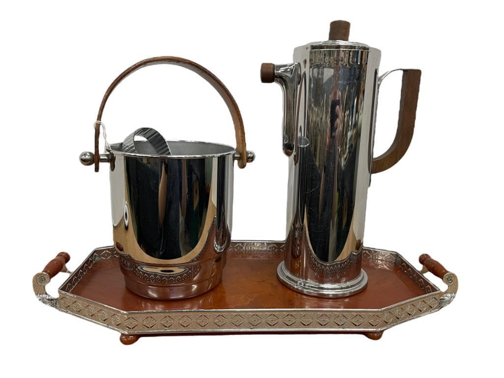 Manning Bowman "Precedence" Tray & Cocktail Shaker (1 of 14)