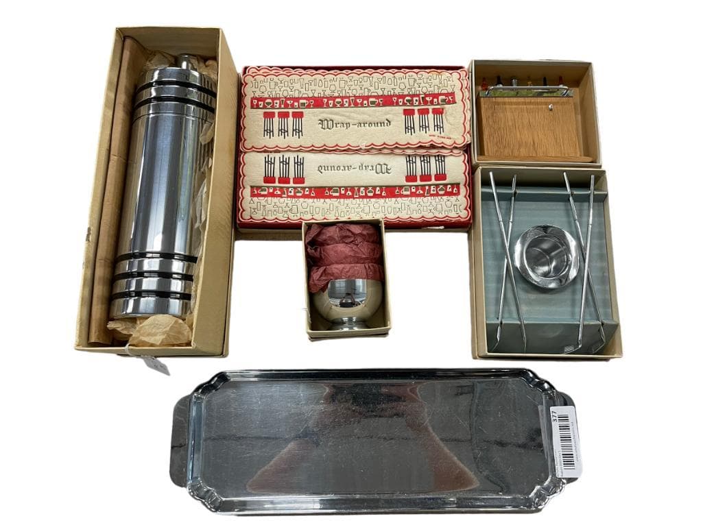 Cocktail Set & More (1 of 11)