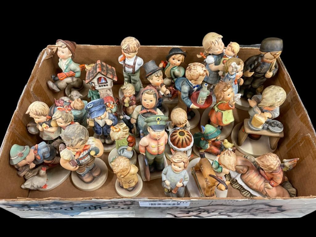 Hummel Figurines: Group of Hummel figurines, approx. 26.