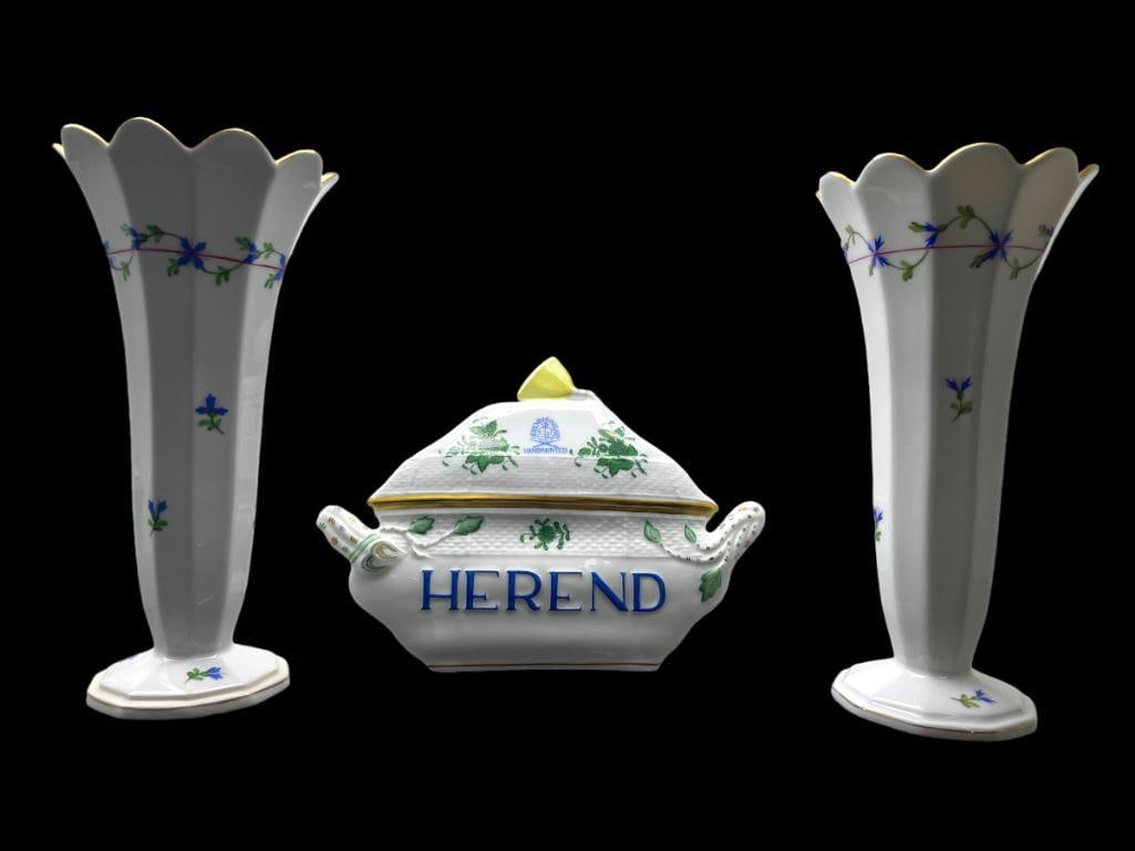 Pair Herend Hand Painted Porcelain Vases & Store Display Plaque (1 of 7)