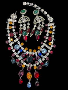 Custume Jewelry Set incl Kenneth Lane & Lawrence VRBA: Kenneth Lane Necklace and Lawrence VRBA Earrings costume Jewelry from the Carole Tannenbaum Collection