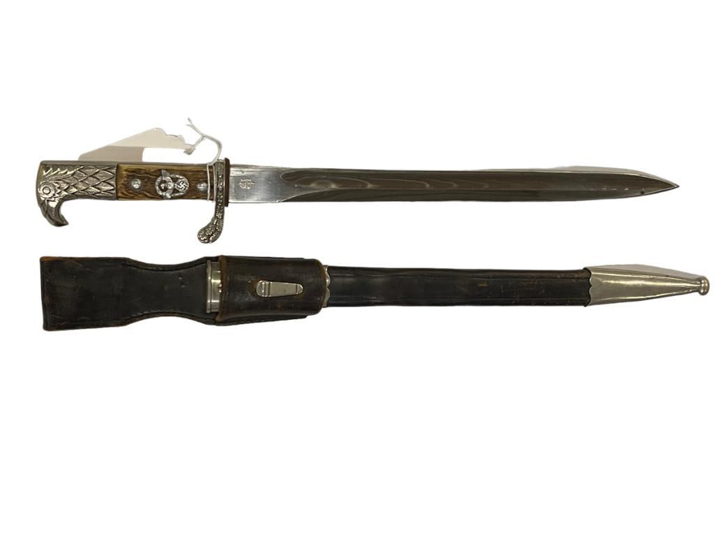 German WWII 3rd Reich Police Bayonet: German WWII 3rd Reich police bayonet with stag grip and leather frog