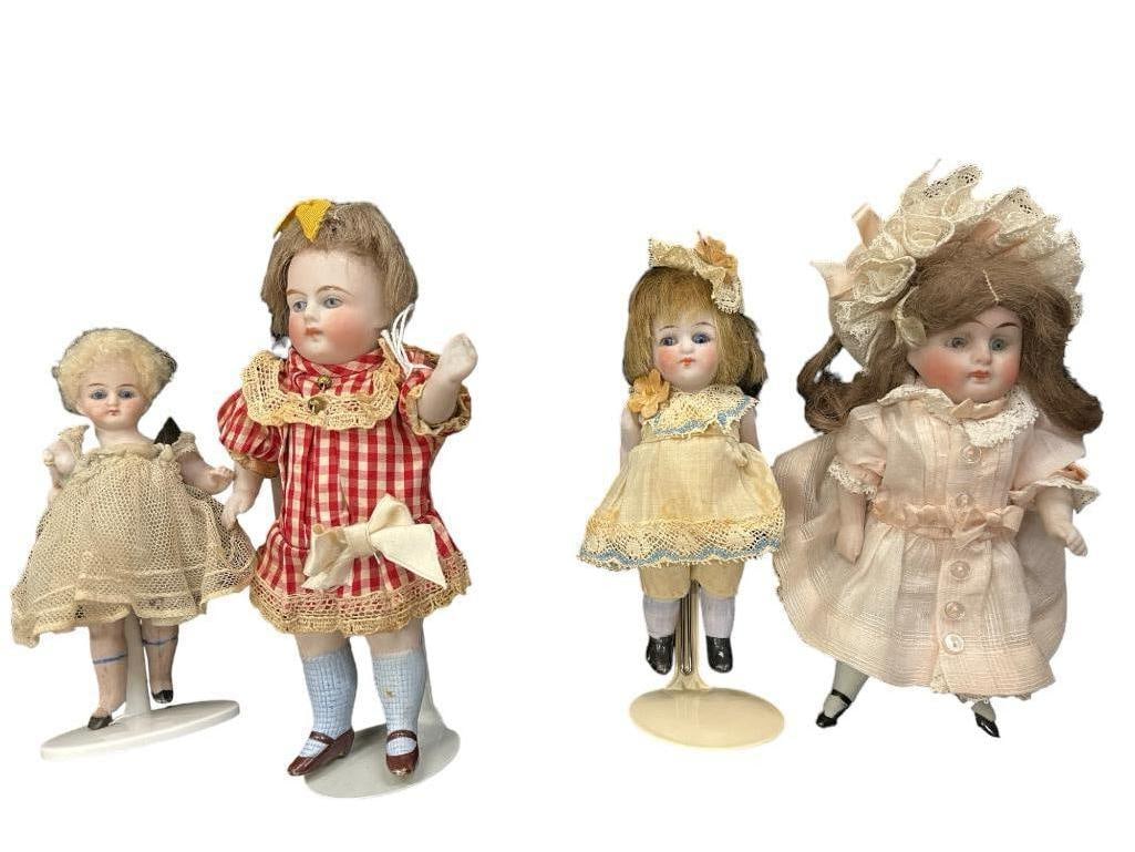 4 Small Dolls (1 of 3)