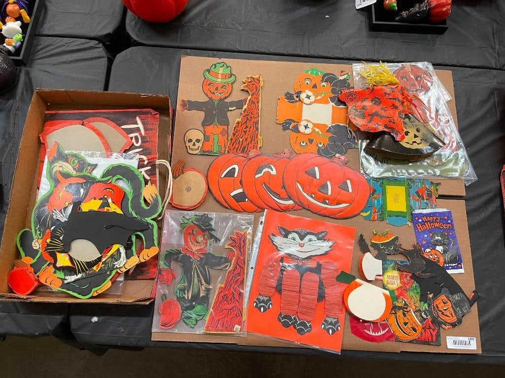 Halloween Fold Out Decorations: Halloween Fold out decorations with crepe, etc