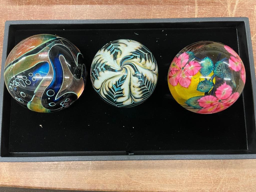 3 paperweights incl. David Lotton, John Lotton (1 of 6)