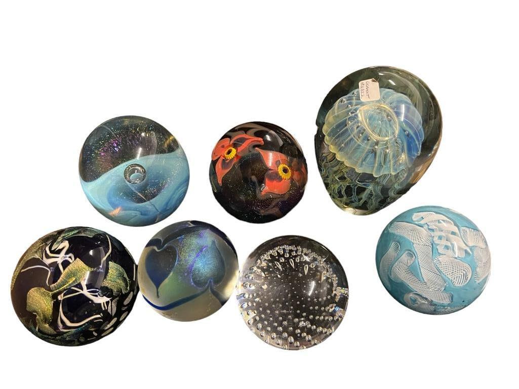 7 Paperweights by various artists (1 of 5)