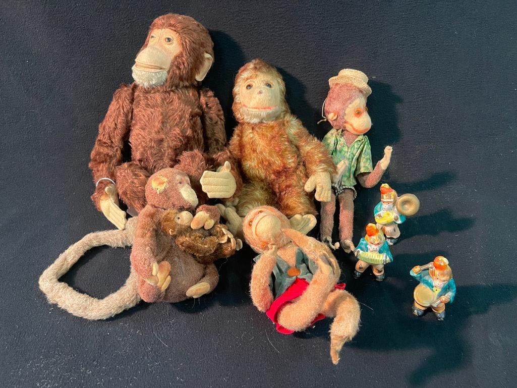 8pc lot of Monkeys incl. Steiff: Grouping of 8 Monkeys, incl. Steiff ( Jocko )