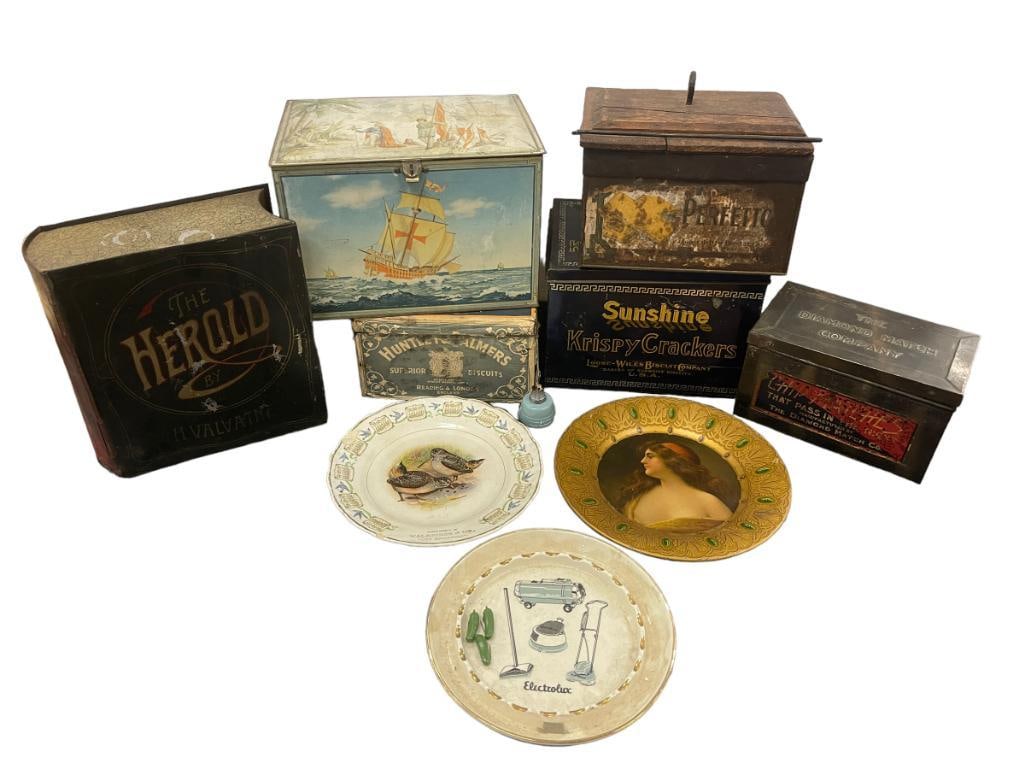 Group of advertising tins, Diamond Match, Sunshine Krispy Crackers, Heinz pins and more (1 of 8)