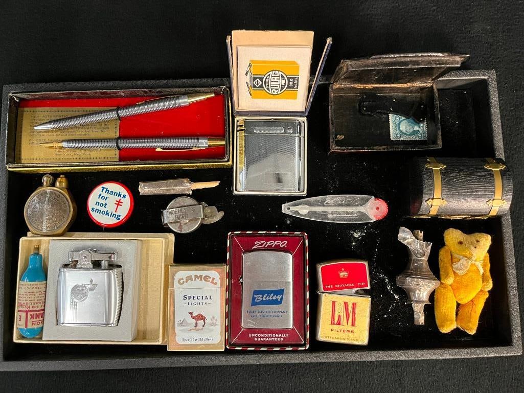 Group of lighters, Zippo, Astramatic pen / pencil set, Camel and more: Group of lighters, Zippo, Astramatic pen / pencil set, Camel and more. Approx. 15 pieces.