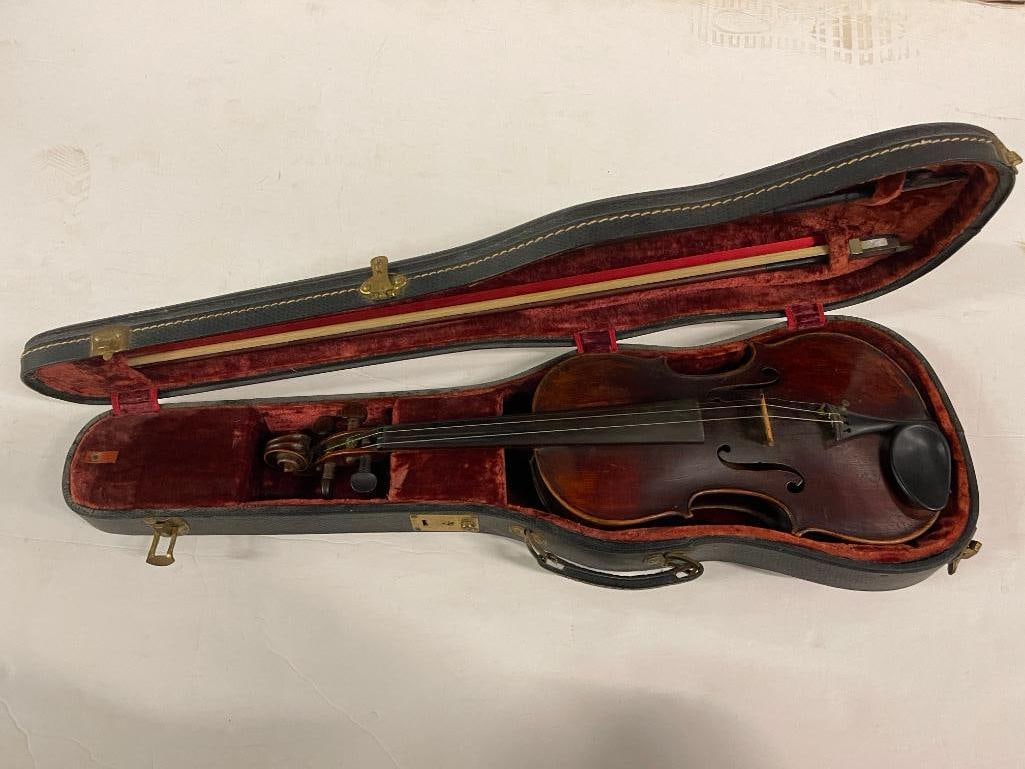 Violin in case marked Jofeph Kriner (1 of 14)