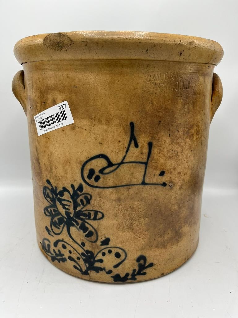 C.W. Braun Buffalo NY Stoneware crock, great design: Buffalo NY Stoneware crock, great design. Some chips. Approx. 12x12x12 inches.