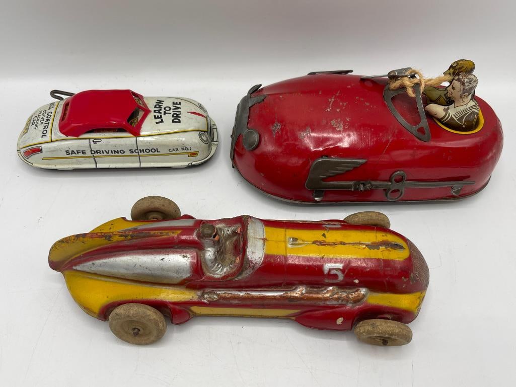 Vintage Lindstrom wind up Skeeter Bug, Marx Learn to Drive and ARCOR toy cars (1 of 4)