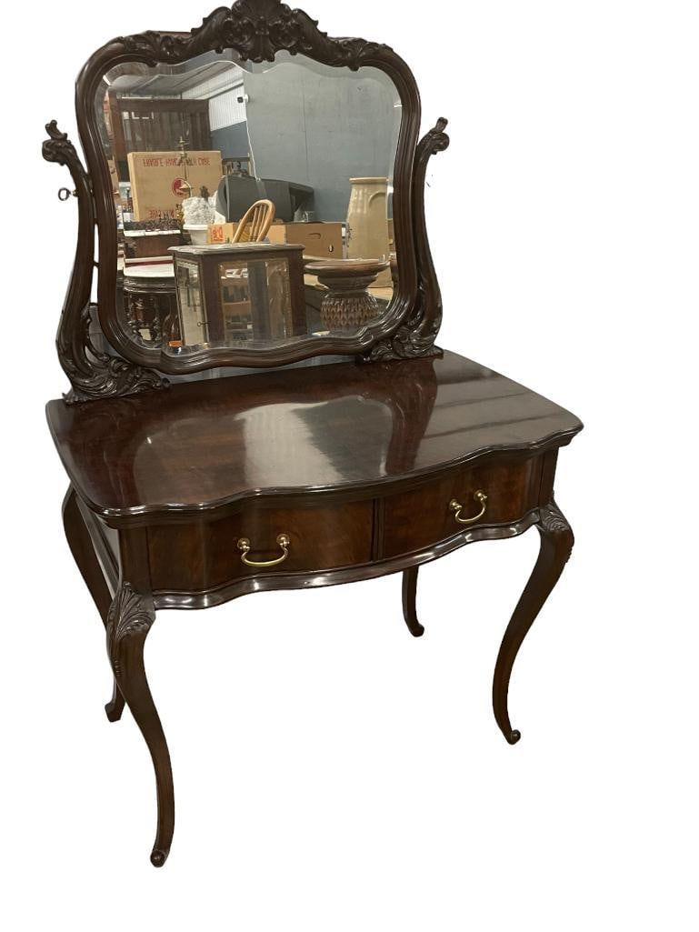 Woodard Furniture Co. Mahogany vanity: Woodard Furniture Co. Mahogany vanity. Approx. 57x36x22 inches.