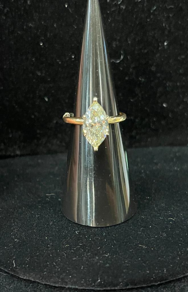 Ladies 14k gold Marquise cut Diamond engagement ring 2ct stone (1 of 7)