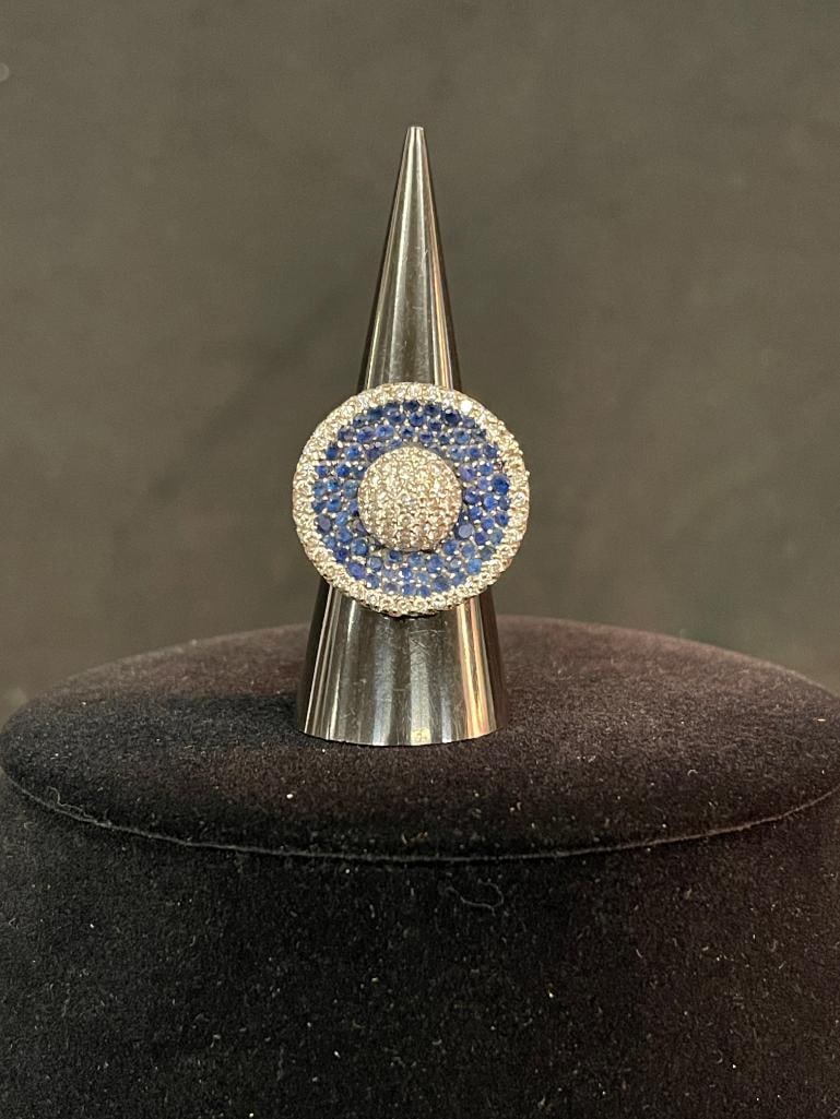 18k gold ring with diamonds and sapphires (1 of 6)