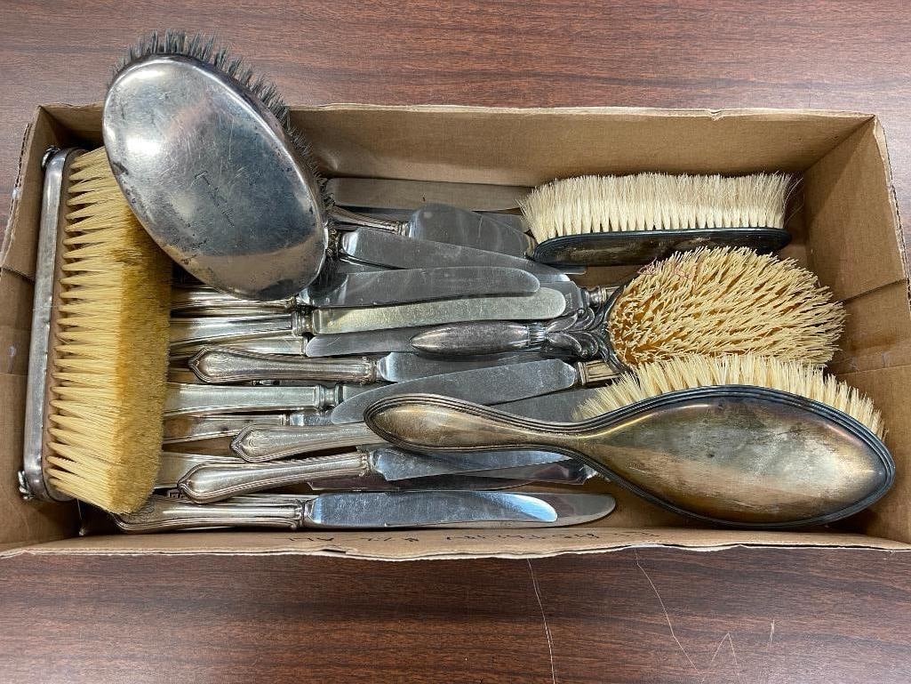 Sterling dresser pieces and knives (1 of 5)