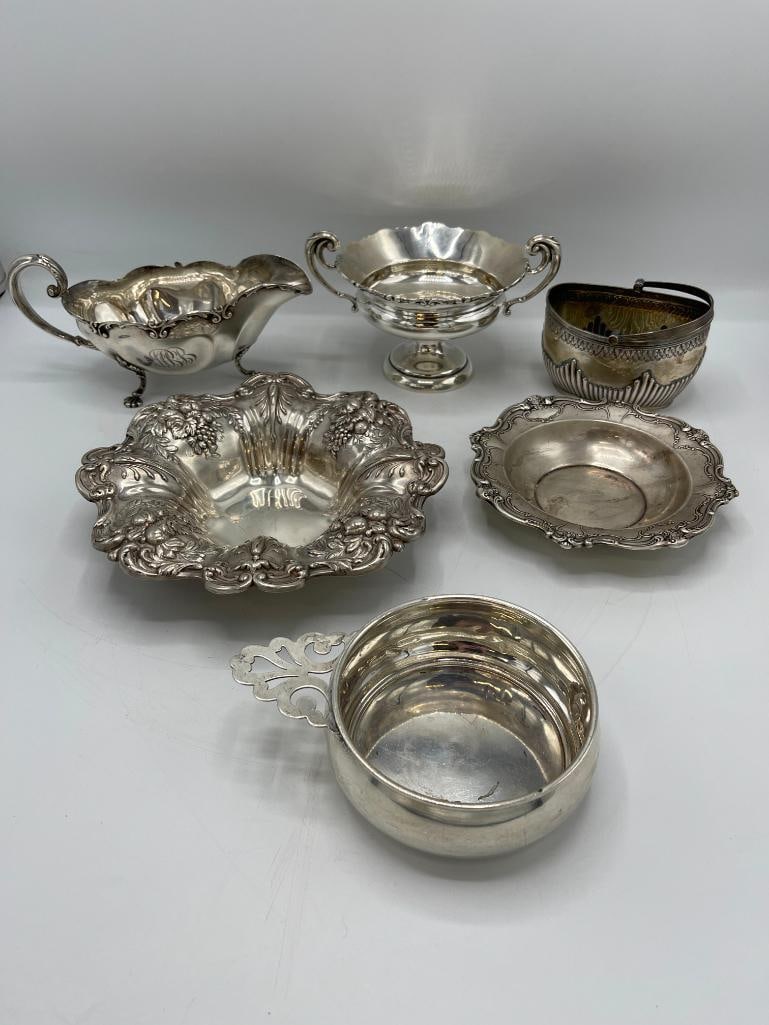 Sterling gravy, bowls and more: Sterling gravy, bowls and more. 6 pieces. Approx. 33oz.