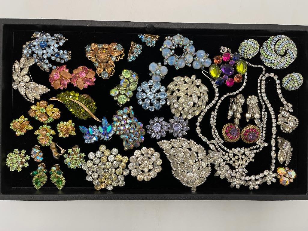 Lisner, Weiss costume jewelry pins, earrings and more (1 of 7)