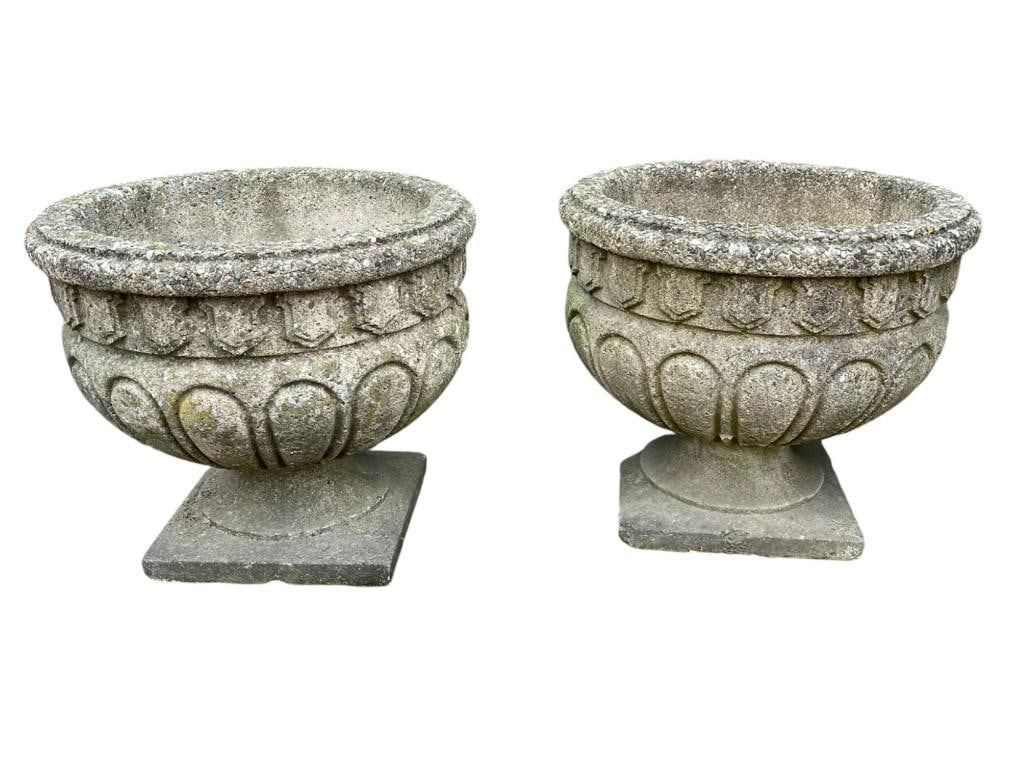 Pair of concrete planters (1 of 6)