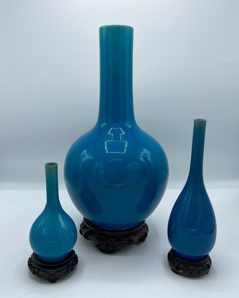 3 Asian blue vases with wood stands (1 of 14)