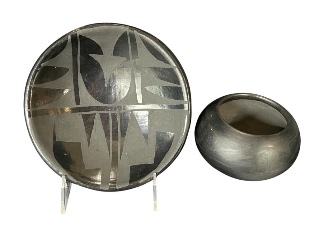 San Ildefonso Pottery Black on Black dish and jar Martinez (1 of 6)