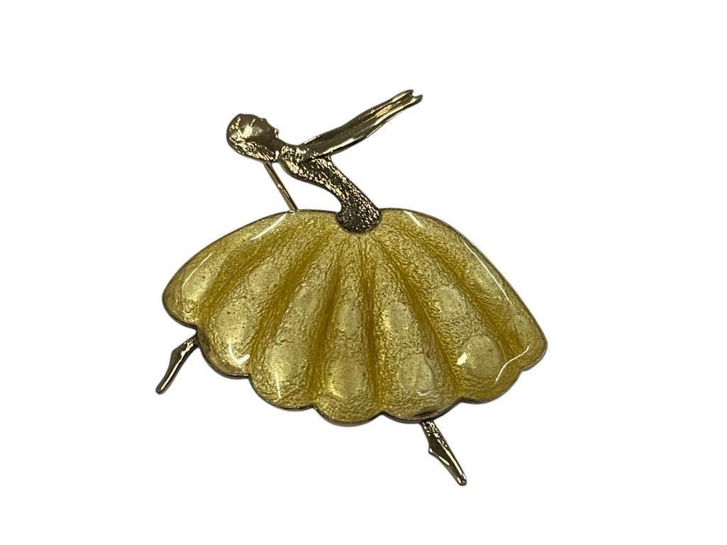 10k gold and enamel dancing girl pin: 10k gold and enamel dancing girl pin. Approx. 8.6 grams.