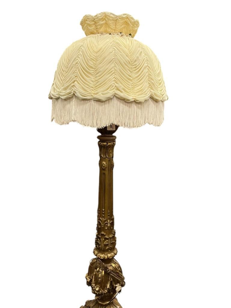 Carved Wood Floor Lamp in Gold Gilt (1 of 9)