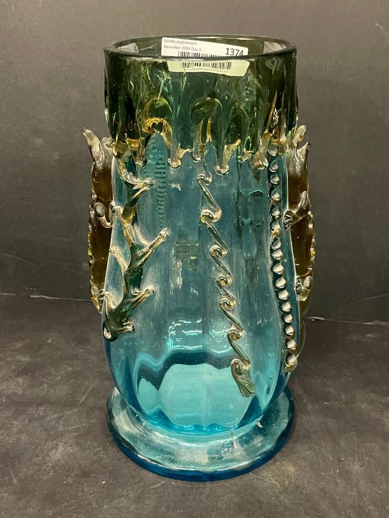 Art Glass Vase with Applied Lizard (1 of 7)