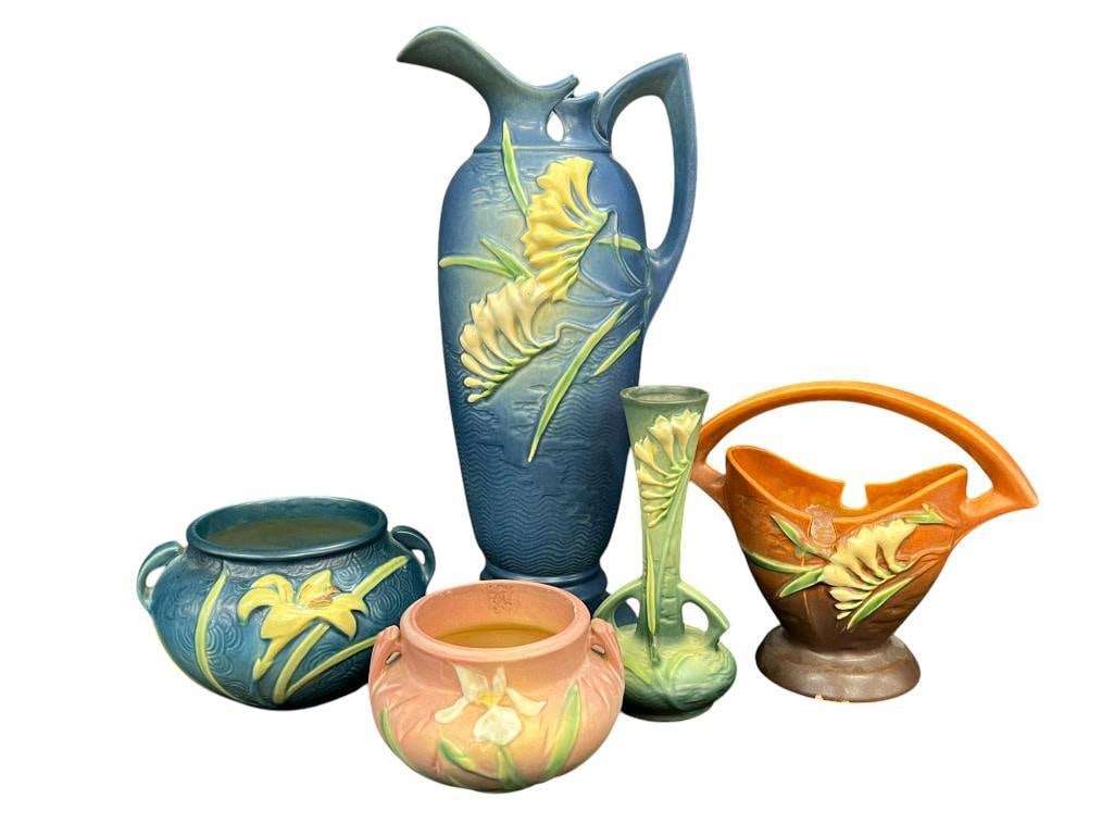 5 Pieces of Roseville Pottery, Tall Pitcher etc. (1 of 20)