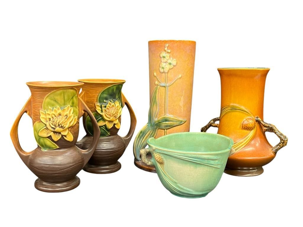 5 Pieces Roseville Pottery including Pine Cone Vase (1 of 20)